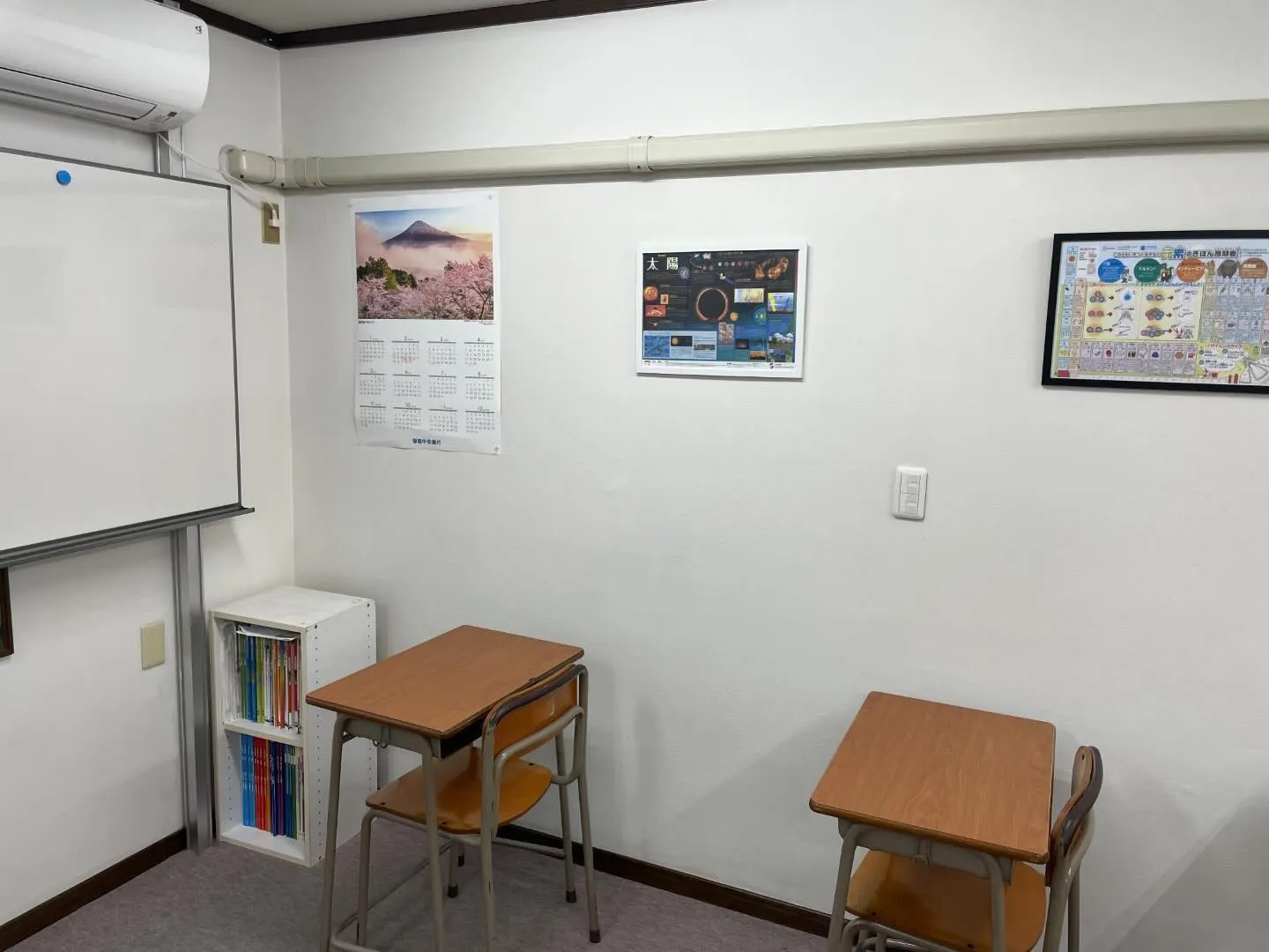 GW中に壁塗り直しをしました、全体的に明るくなったと思います